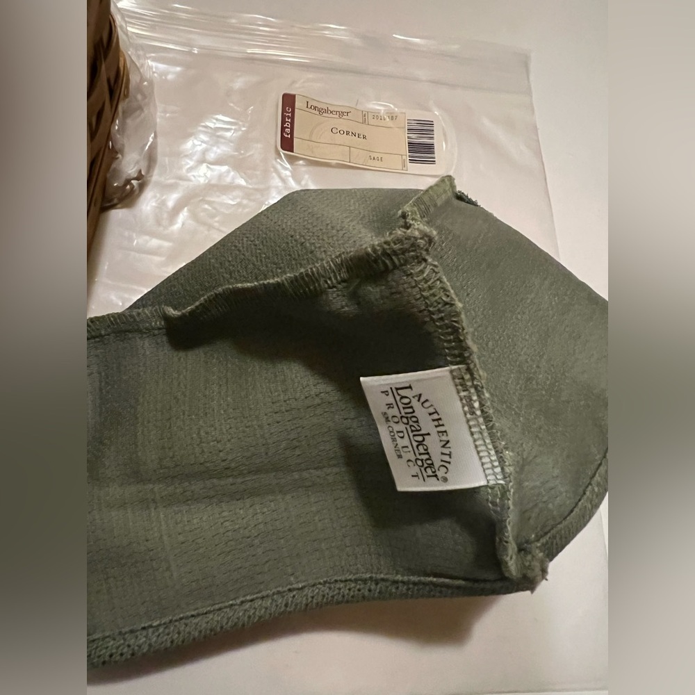 NWT LONGABERGER SMALL CORNER BASKET & SAGE LINER. - Picture 6 of 16